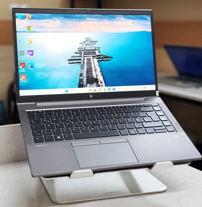 لپ تاپ HP ZBook Firefly 14 G8 استوک